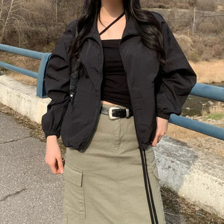 Loose-fitting mountain parka with drawstring hood