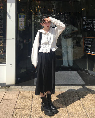 Pleated long skirt