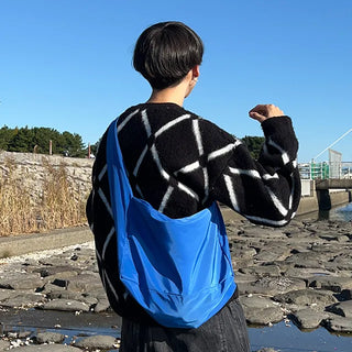 String shoulder bag