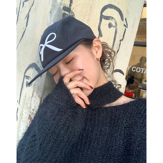 Ribbon embroidered ball cap