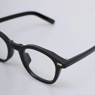 Simple Glasses
