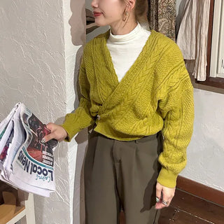 Wrap-design knit