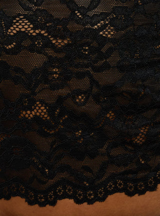 Quinbie Lace Short Sleeve Top Black