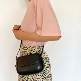 moa round mini cross bag