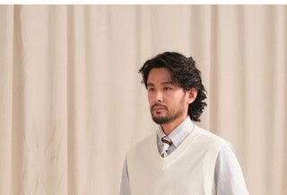 [CULTUM] V-Neck Knit Vest