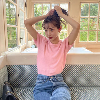 Colored round short-sleeved knit