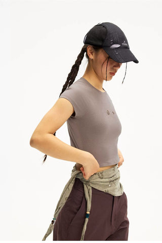 [Monterest] Cutout Embroidery Slim Fit Crop Tee