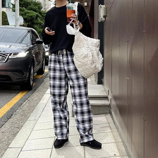Checked wide easy pants