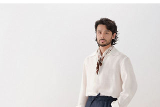 [CULTUM] Relaxed Deep V-neck Shirt