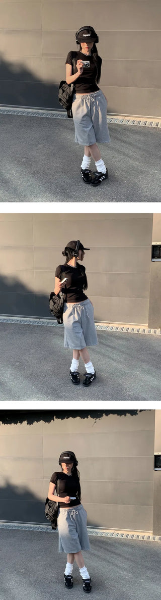 Comfortable, pretty, and perfect training Bermuda shorts / cropped pants