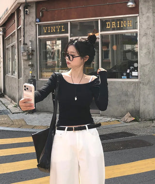 U-neck shirred long-sleeved T-shirt