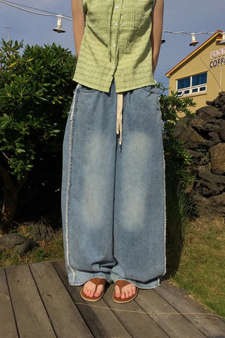 Elastic waistband, side slit denim wide-leg pants