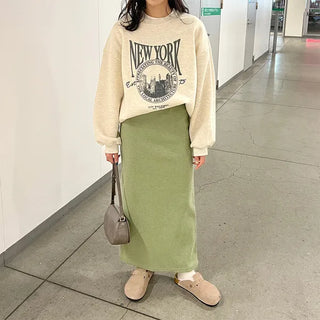 Simple knit skirt