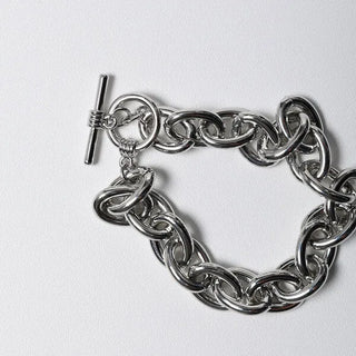 Bold chain bracelet