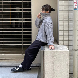 Twist knit zip-up
