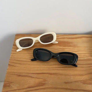 Simple oval sunglasses