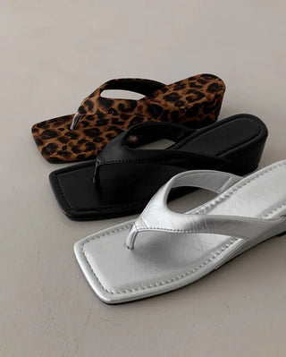 [3 colors] Square wedge beach sandal slippers