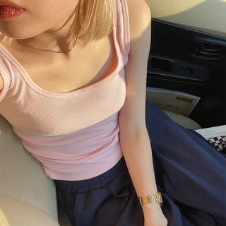Ribbed round sleeveless top