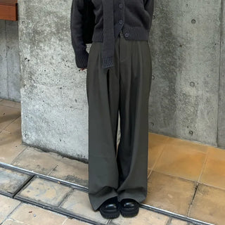 Tucked wide slacks