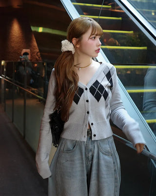 V-neck argyle crop cardigan