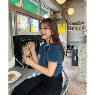 Shaggy short-sleeved knit