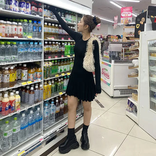 Long-sleeved frill dress