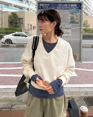 V-neck oversized sweatshirt