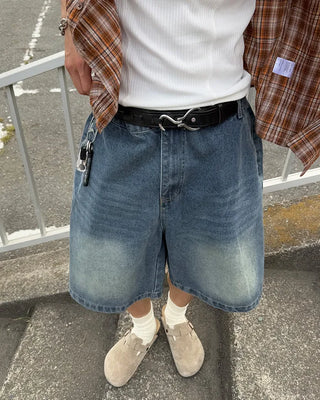 Washed Bermuda denim pants
