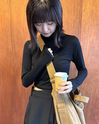Cropped basic turtleneck T-shirt