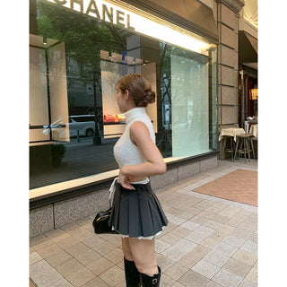 Turtleneck sleeveless fur knit