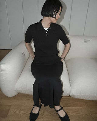 Short-sleeved knit polo shirt