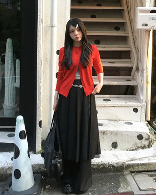 Pleated long skirt