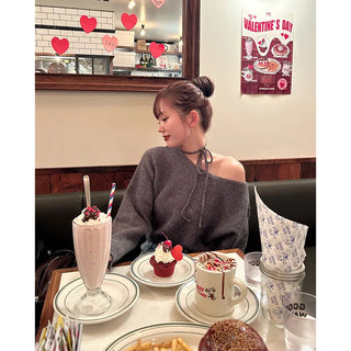 Choker One-Shoulder Knit