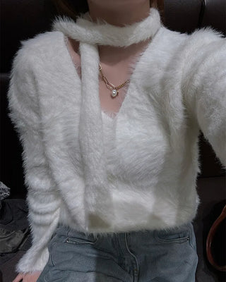 V-neck loose-fit knit and scarf set