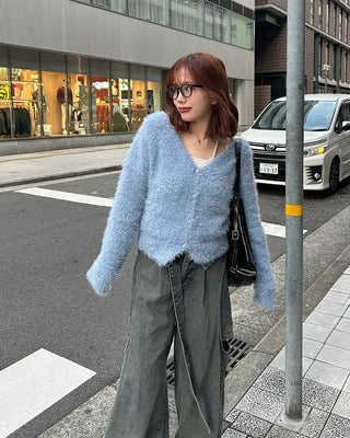 V-neck loose-fit shaggy knit