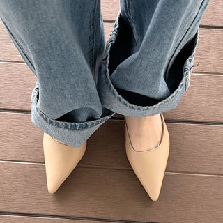 Pointed toe flat shoes