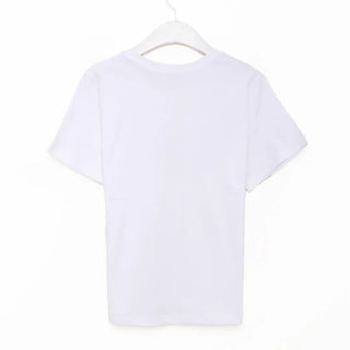 Small lettering short-sleeved T-shirt
