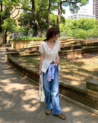 Collarless tie blouse