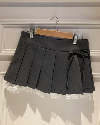 Ribbon pleated mini skirt
