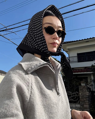 Pointed polka dot scarf
