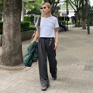 Round cropped short-sleeved T-shirt