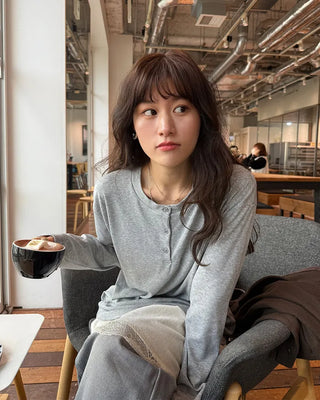 Half-open long T-shirt