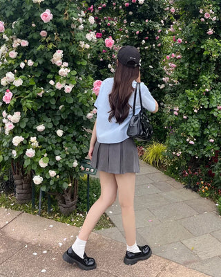 Cropped half-sleeve shirt