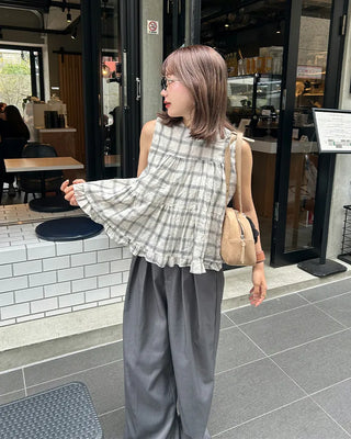 Back ribbon check sleeveless top