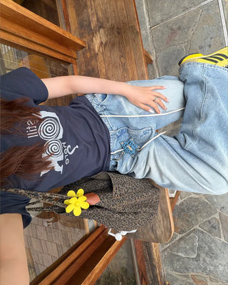 Look Print T-Shirt