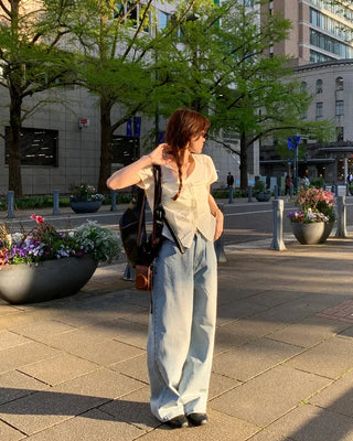 Wide-leg denim jeans with rear pockets