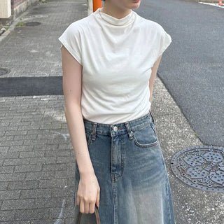 Off-neck compact T-shirt