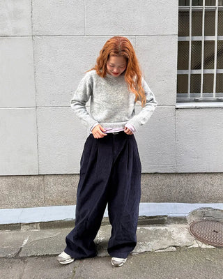Round neck long-sleeve knit