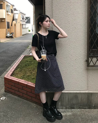 Basic round neck T-shirt