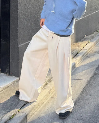 Balloon silhouette dart pants